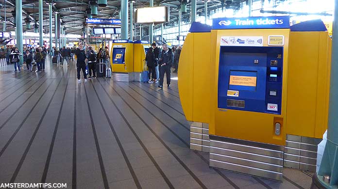 train ticker vending machine